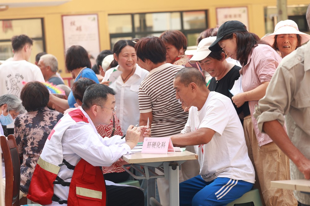 三亿体育网站携手郑州市红十字会开展“红会送医”义…